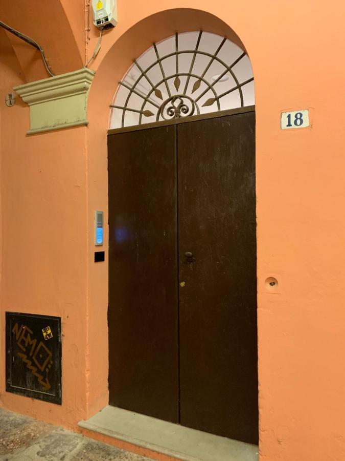 Apartmán L'8Boutique Via Piella Boloňa Exteriér fotografie